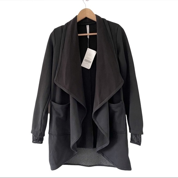 NWT Fabletics Eugenia Black Coat - Picture 4 of 10